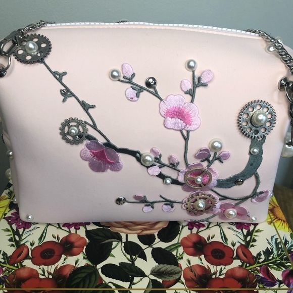 DIOR cosmetic case customized & converted to crossbody. Excellent condition - Picture 14 of 17